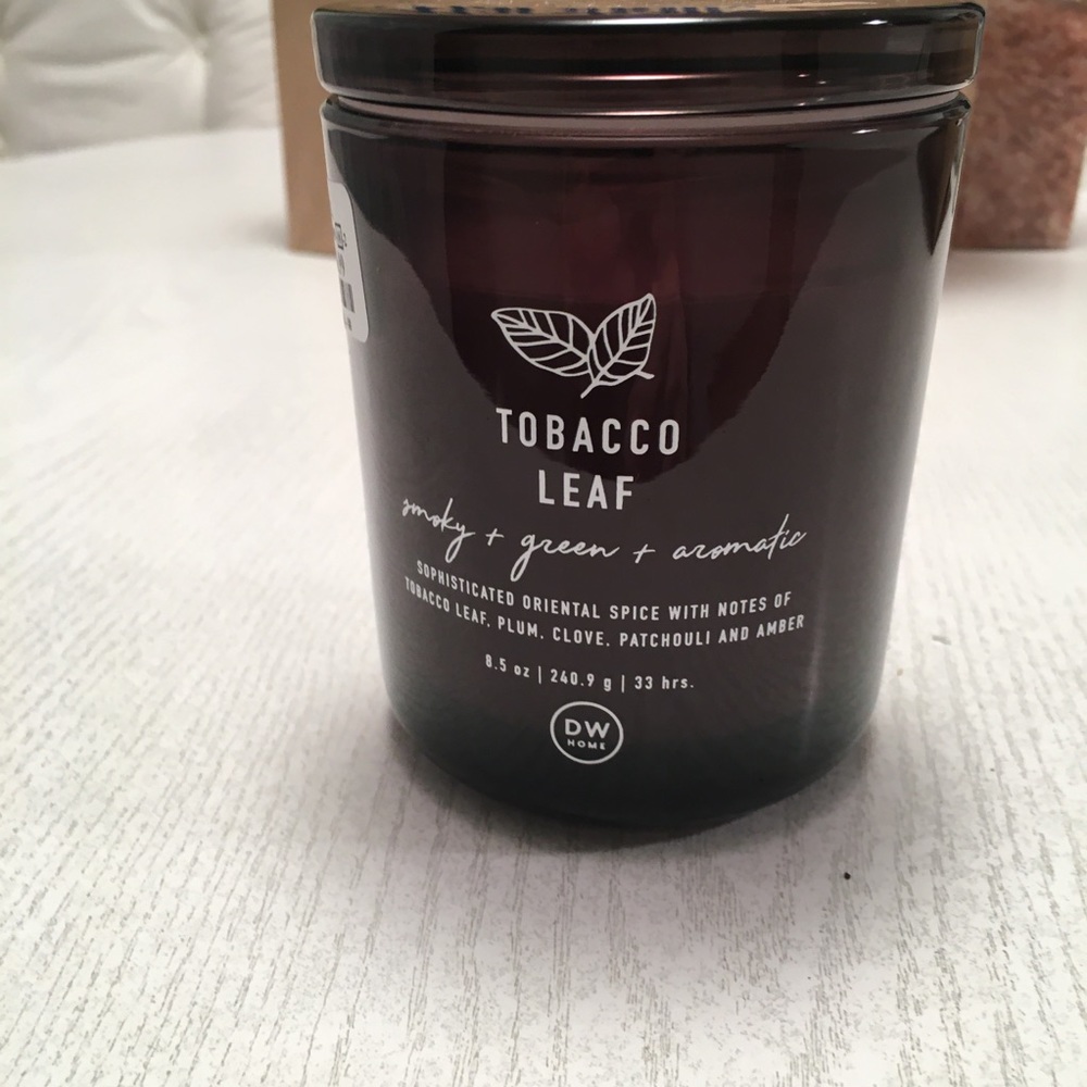 Tobacco Leaf Candle